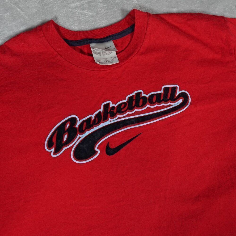 Vintage Nike Basketball Felt Logo T Shirt Mens XL (Fits L) Y2K Red Has Flaws! - Picture 2 of 8